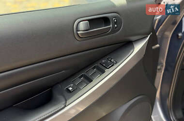 Позашляховик / Кросовер Mazda CX-7 2010 в 