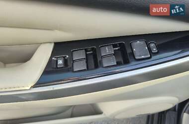 Позашляховик / Кросовер Mazda CX-7 2010 в 
