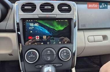 Позашляховик / Кросовер Mazda CX-7 2010 в 