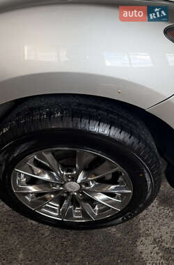 Позашляховик / Кросовер Mazda CX-7 2009 в 