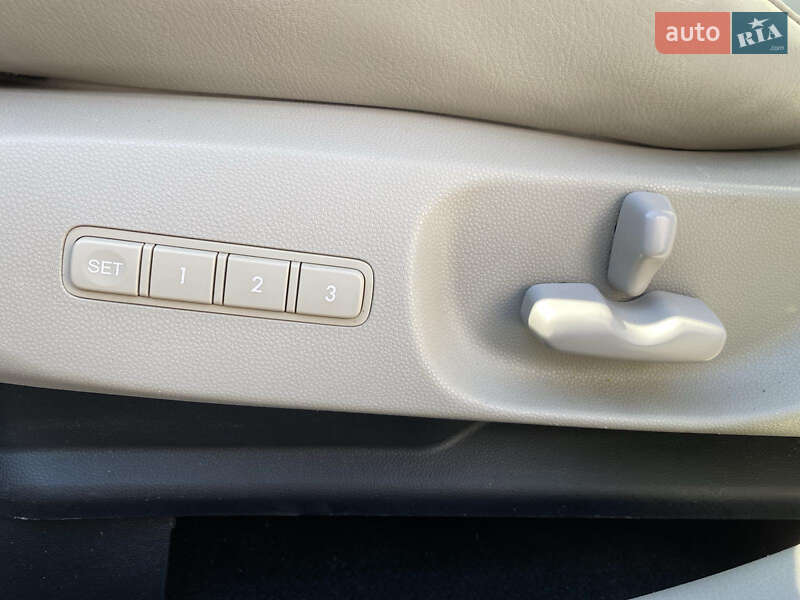 Внедорожник / Кроссовер Mazda CX-7 2012 в Ровно