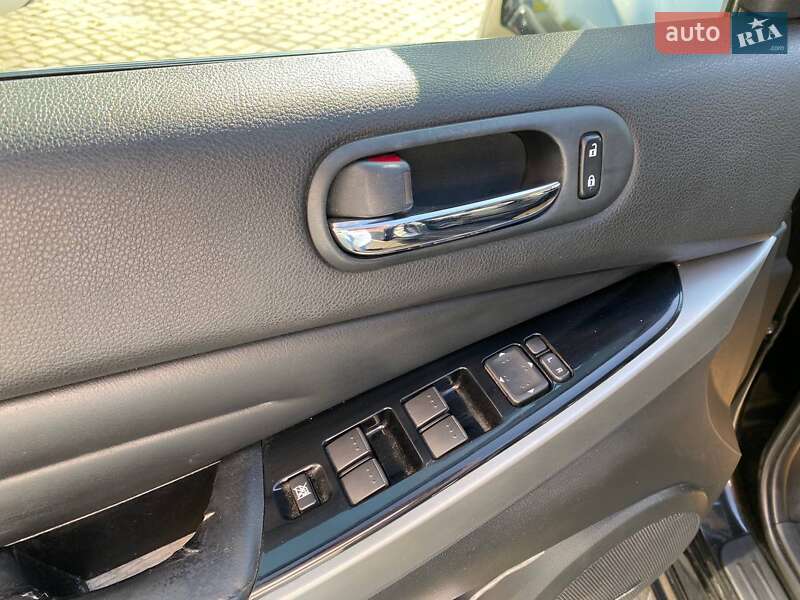 Позашляховик / Кросовер Mazda CX-7 2010 в Львові