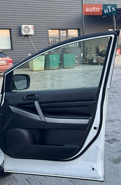 Позашляховик / Кросовер Mazda CX-7 2012 в 