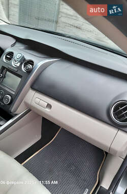 Внедорожник / Кроссовер Mazda CX-7 2011 в 