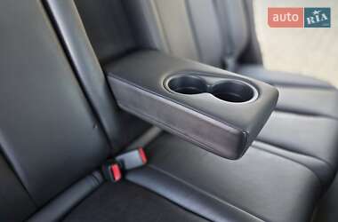 Позашляховик / Кросовер Mazda CX-7 2009 в 