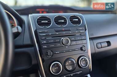 Позашляховик / Кросовер Mazda CX-7 2009 в 