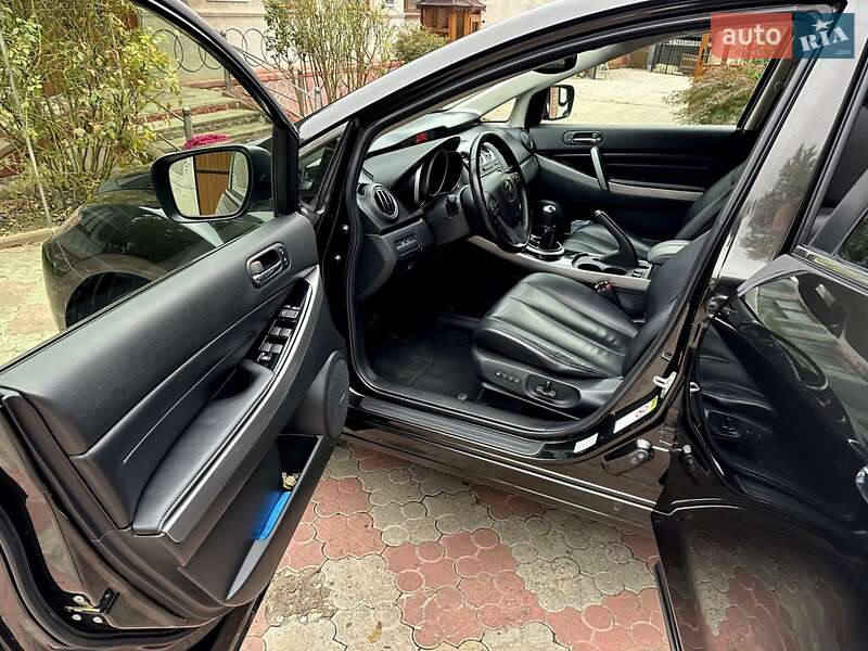Позашляховик / Кросовер Mazda CX-7 2010 в Чернівцях