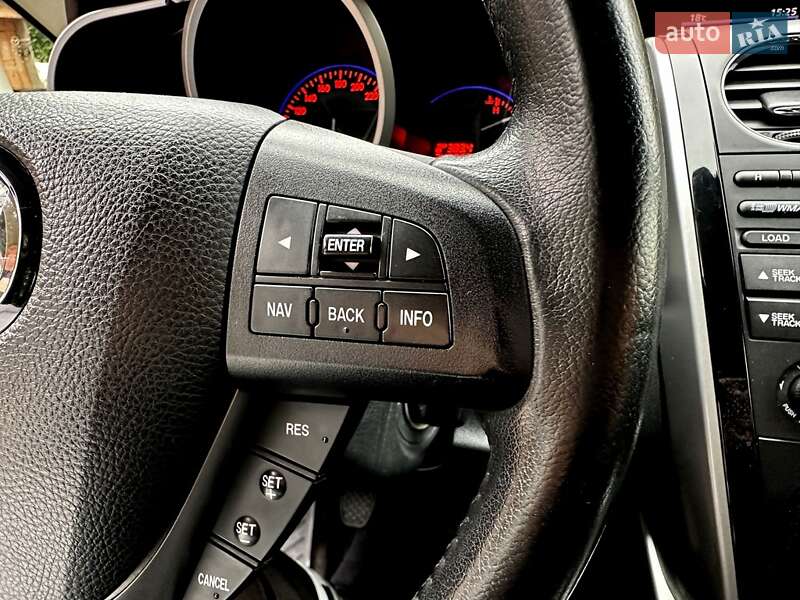 Позашляховик / Кросовер Mazda CX-7 2010 в Чернівцях