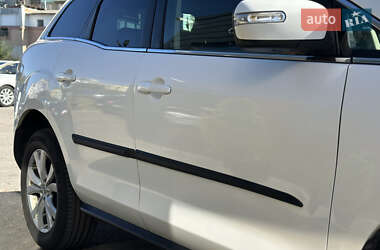 Позашляховик / Кросовер Mazda CX-7 2010 в 