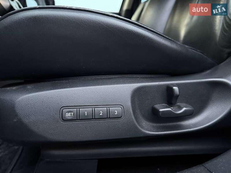 Позашляховик / Кросовер Mazda CX-7 2010 в Києві