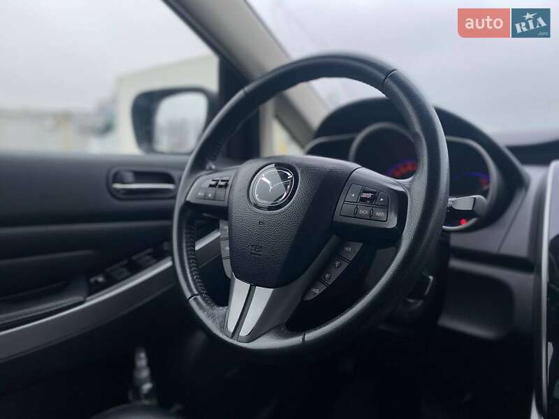 Позашляховик / Кросовер Mazda CX-7 2011 в Києві