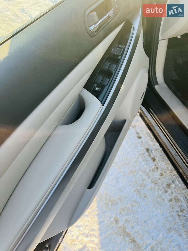 Внедорожник / Кроссовер Mazda CX-7 2011 в Луцке