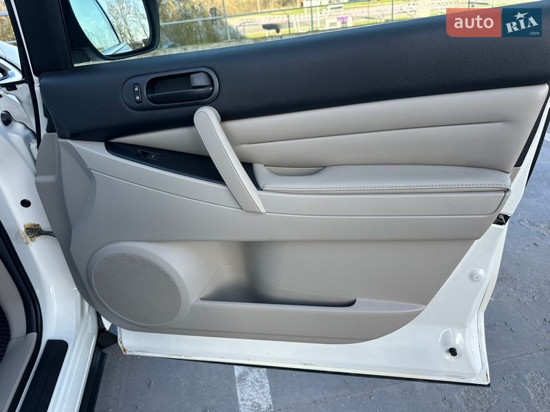 Позашляховик / Кросовер Mazda CX-7 2010 в Києві