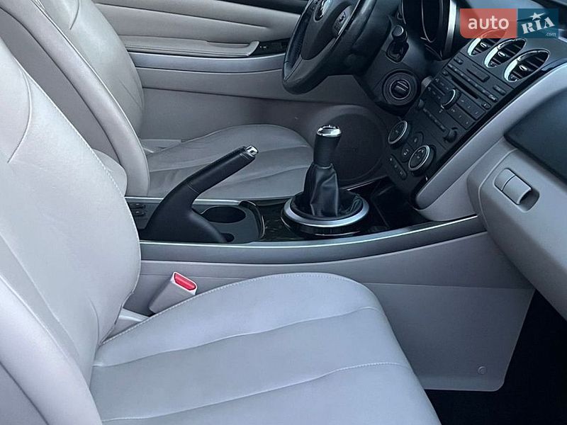 Позашляховик / Кросовер Mazda CX-7 2010 в Рівному