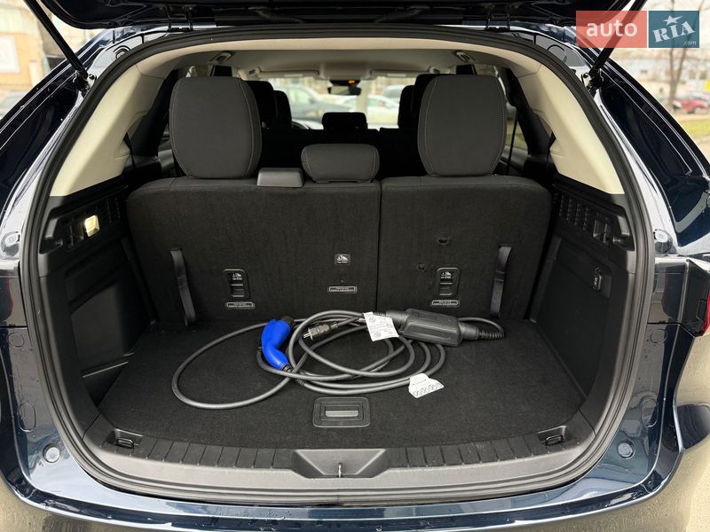 Позашляховик / Кросовер Mazda CX-90 2024 в Києві фото 33 Позашляховик / Кросовер Mazda CX-90 2024 в Києві