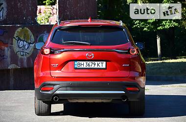 Позашляховик / Кросовер Mazda CX-9 2016 в 