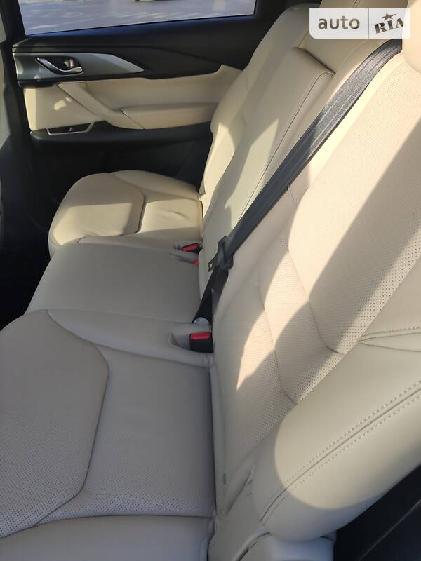 Внедорожник / Кроссовер Mazda CX-9 2016 в Киеве