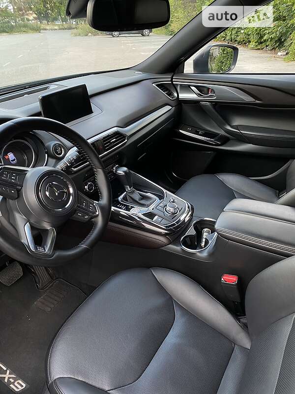 Внедорожник / Кроссовер Mazda CX-9 2016 в Киеве