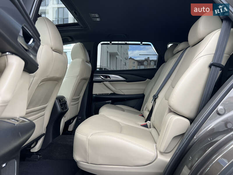 Внедорожник / Кроссовер Mazda CX-9 2016 в Ужгороде