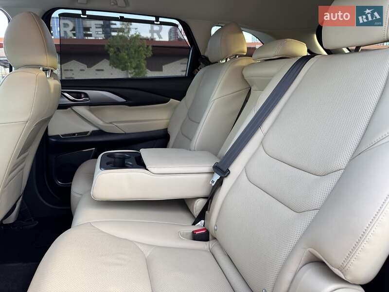 Внедорожник / Кроссовер Mazda CX-9 2018 в Киеве