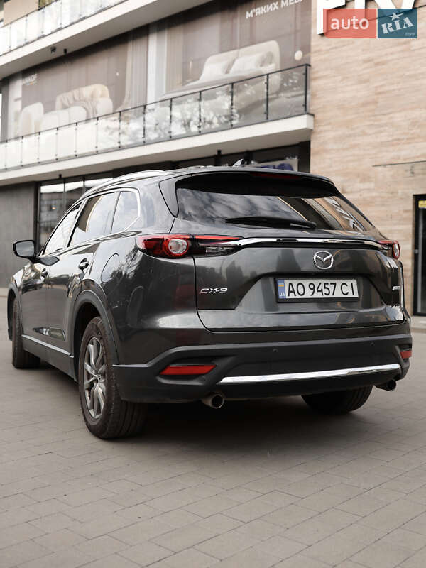 Позашляховик / Кросовер Mazda CX-9 2017 в Ужгороді