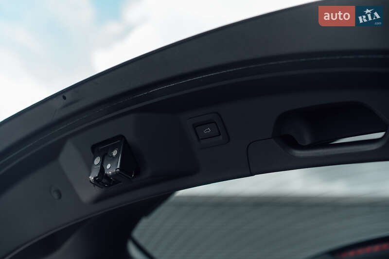 Позашляховик / Кросовер Mazda CX-9 2016 в Кременчуці