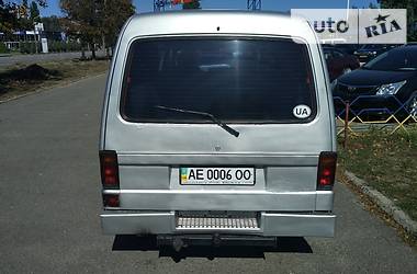 Минивэн Mazda E-series 1998 в 