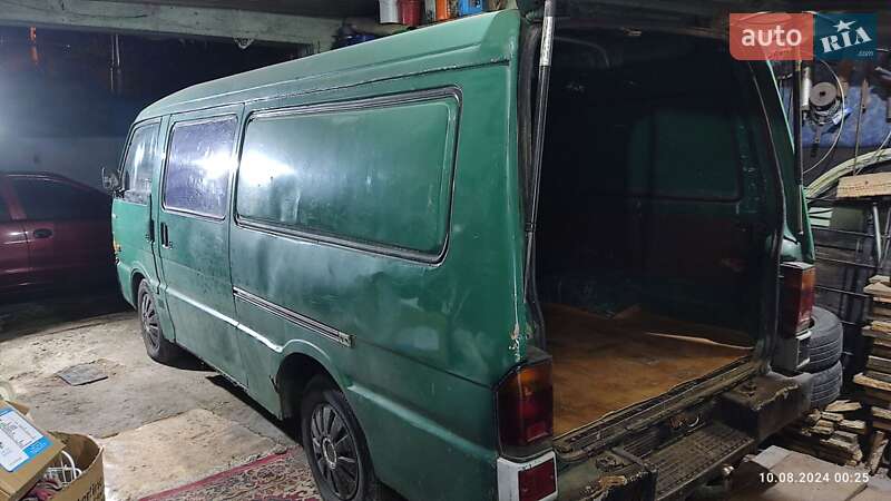 Минивэн Mazda E-series 1987 в Киеве