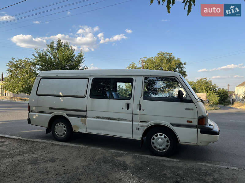 Микроавтобус Mazda E-series 1996 в Николаеве