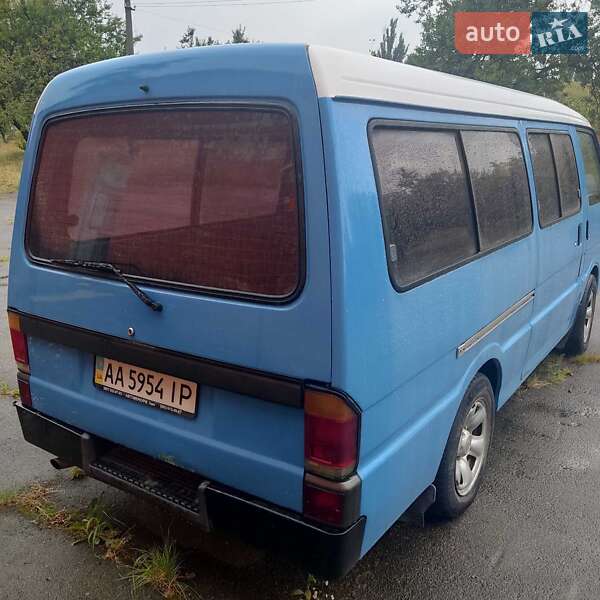 Минивэн Mazda E-series 1995 в Киеве