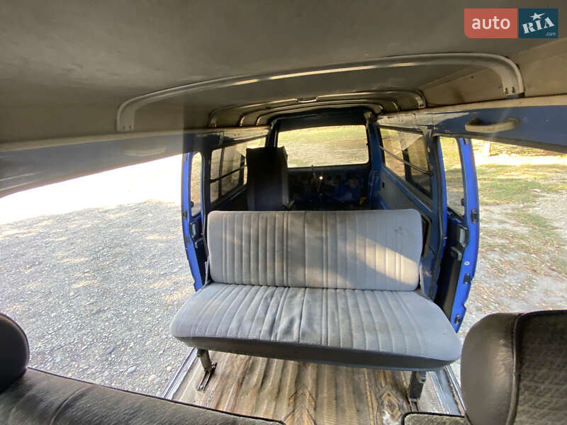 Другие автобусы Mazda E-series 1997 в Черновцах фото 10 Другие автобусы Mazda E-series 1997 в Черновцах