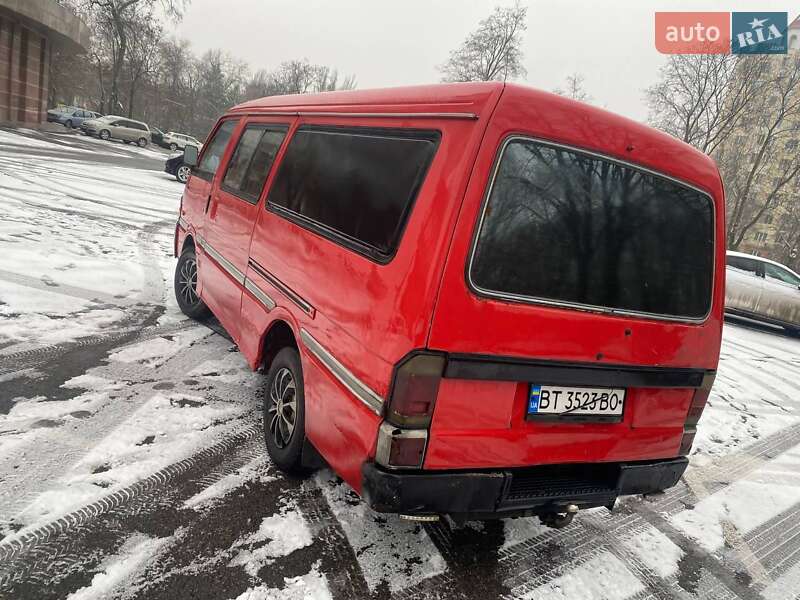 Минивэн Mazda E-series 1993 в Одессе фото 2 Минивэн Mazda E-series 1993 в Одессе