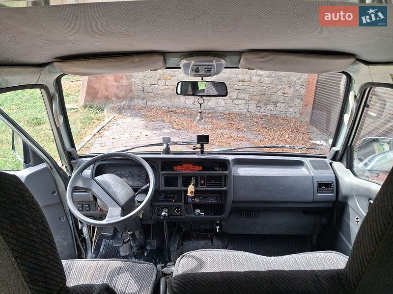 Минивэн Mazda E-series 1998 в Новоселках