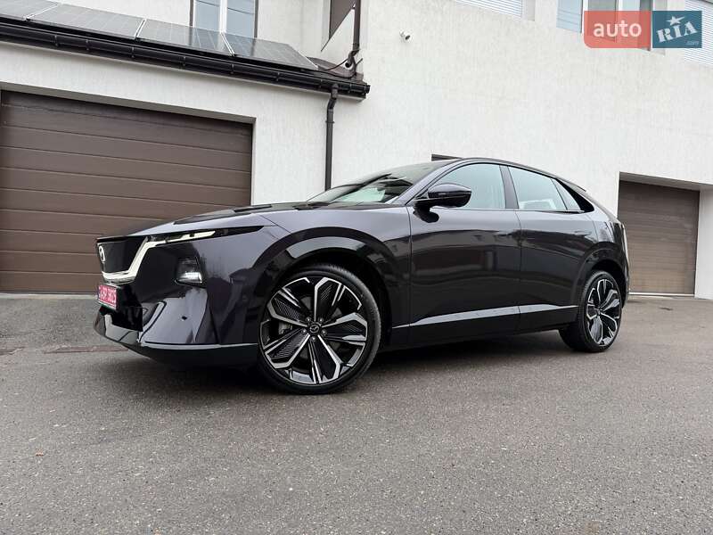 Внедорожник / Кроссовер Mazda EZ-60 2025 в Киеве