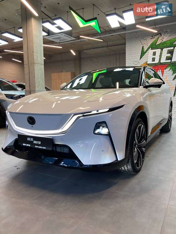 Внедорожник / Кроссовер Mazda EZ-60 2025 в Львове