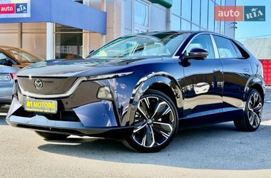 Внедорожник / Кроссовер Mazda EZ-60 2025 в Киеве