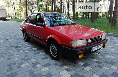 Седан Mazda Familia 1985 в Славуте