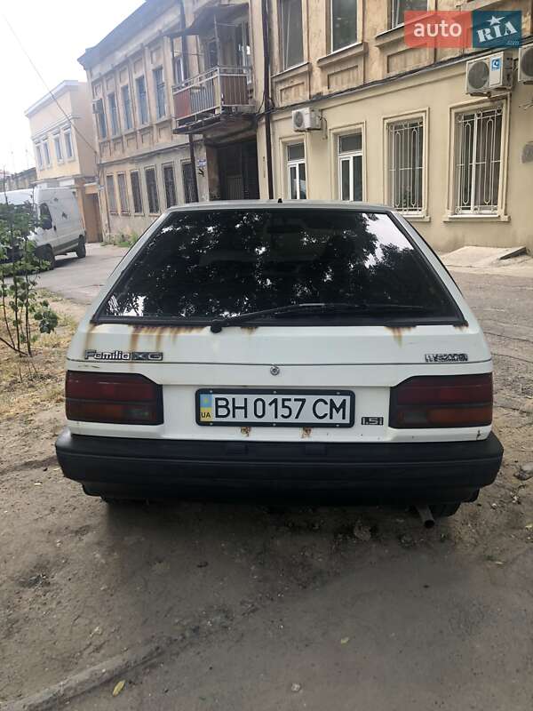 Седан Mazda Familia 1984 в Одессе