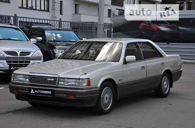 Седан Mazda Luce 1987 в 