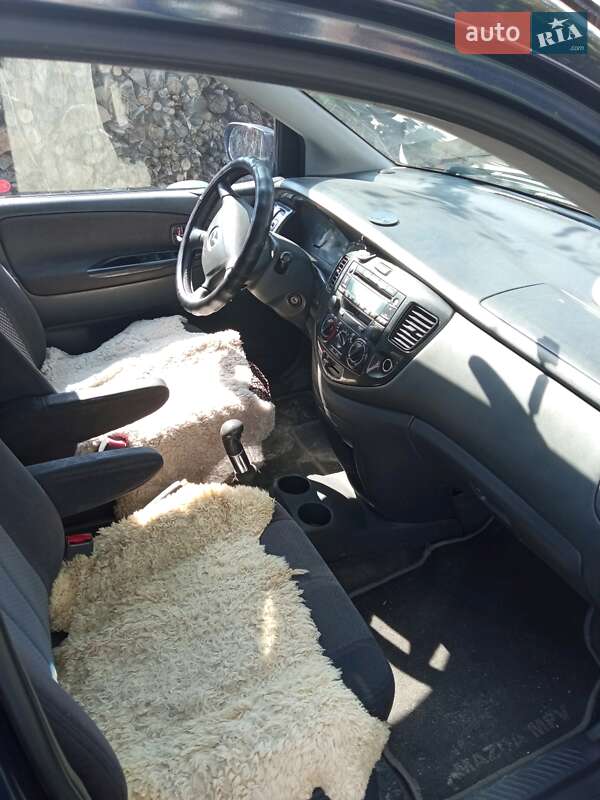 Минивэн Mazda MPV 2003 в Нововолынске