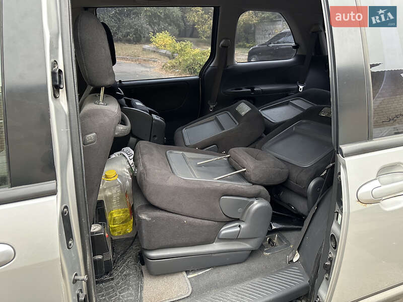 Минивэн Mazda MPV 2002 в Киеве