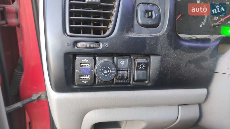 Минивэн Mazda MPV 2000 в Броварах