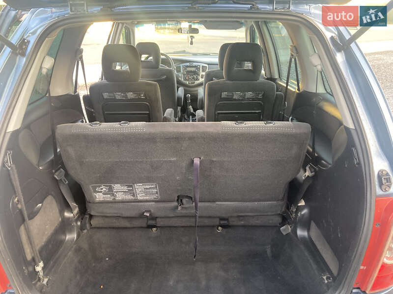 Минивэн Mazda MPV 2004 в Владимире