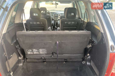Минивэн Mazda MPV 2004 в 
