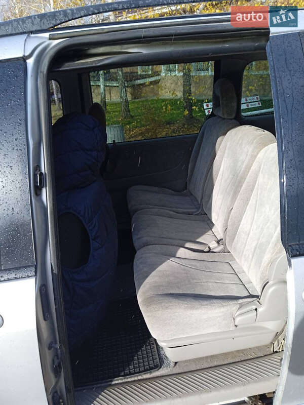 Мінівен Mazda MPV 2002 в Сумах