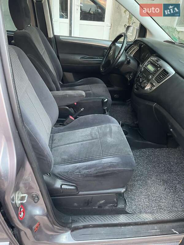 Минивэн Mazda MPV 2004 в Измаиле