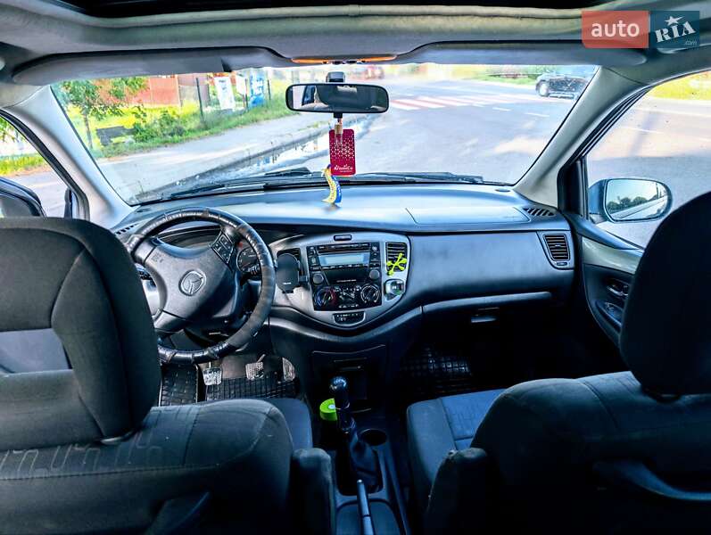 Минивэн Mazda MPV 2004 в Львове