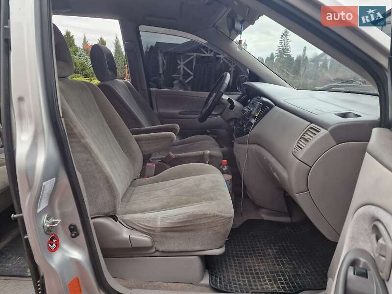 Минивэн Mazda MPV 2002 в Стрые