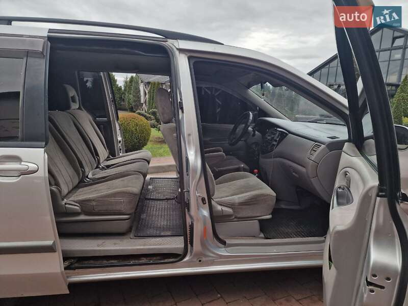 Минивэн Mazda MPV 2002 в Стрые