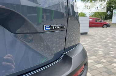 Внедорожник / Кроссовер Mazda MX-30 2020 в 